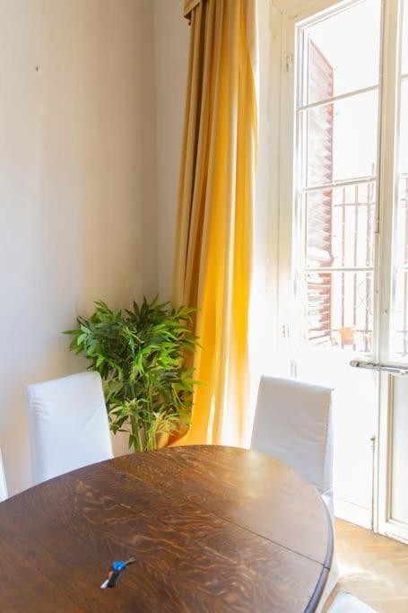 Strategic 2Br Apartment Флоренція Екстер'єр фото